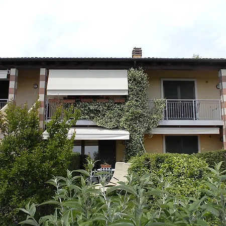 Garden Apartment *