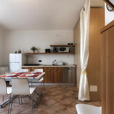 Garden Apartment *